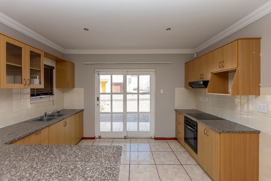 5 Bedroom Property for Sale in Mykonos Western Cape